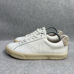 Veja Womens Shoes Size 7 White Leather Low Top Lace Up Comfort Casual Sneakers